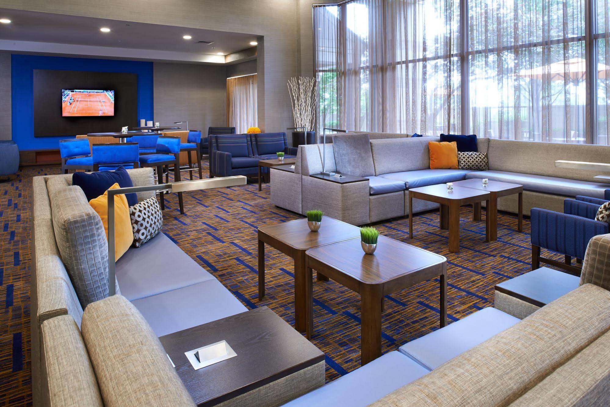 Courtyard Kansas City Overland Park / Convention Center Экстерьер фото